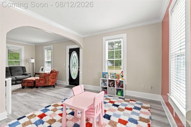 915 Main Street, Fenton, MI 48430