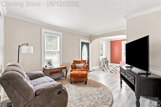915 Main Street, Fenton, MI 48430