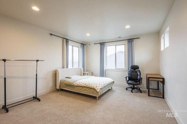 2752 E Sawtelle Peak St, Meridian, ID 83642