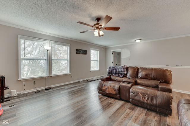 2180 Olympia Drive, Franklin, IN 46131