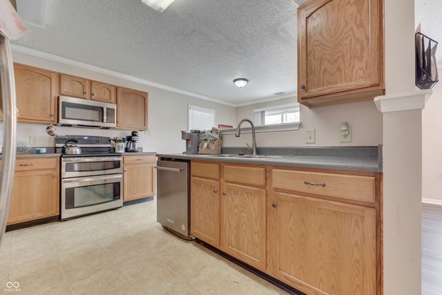 2180 Olympia Drive, Franklin, IN 46131