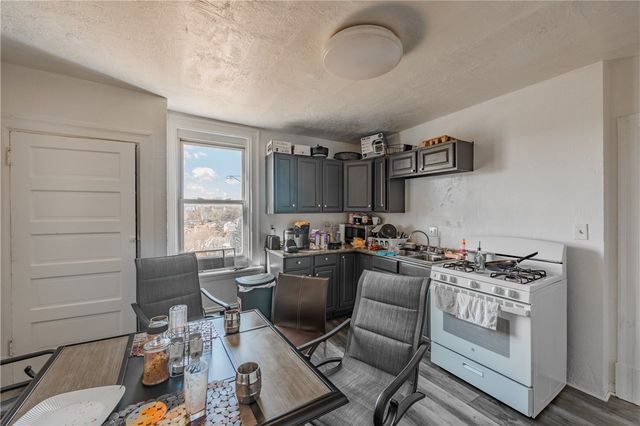 930 Brookline Blvd, Brookline, PA 15226