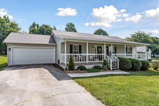 180 Serenity Dr, Sparta, TN 38583
