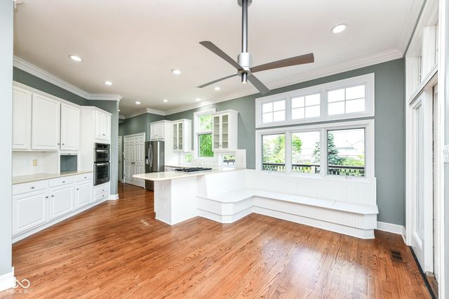 11483 Lake Stonebridge Lane, Fishers, IN 46037