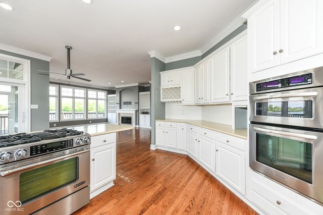 11483 Lake Stonebridge Lane, Fishers, IN 46037
