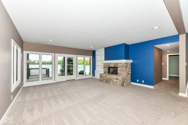 11483 Lake Stonebridge Lane, Fishers, IN 46037