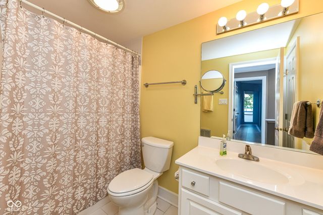 11483 Lake Stonebridge Lane, Fishers, IN 46037