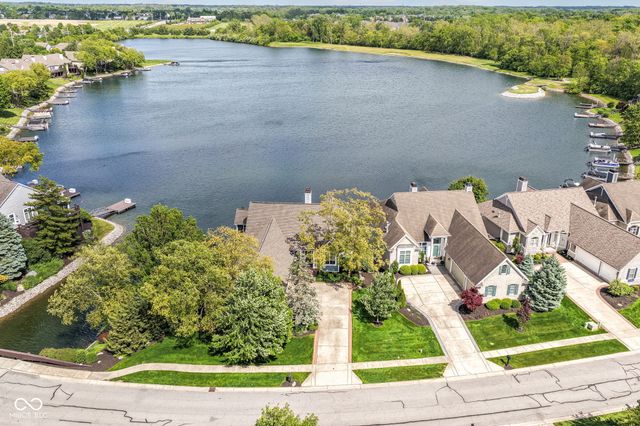 11483 Lake Stonebridge Lane, Fishers, IN 46037