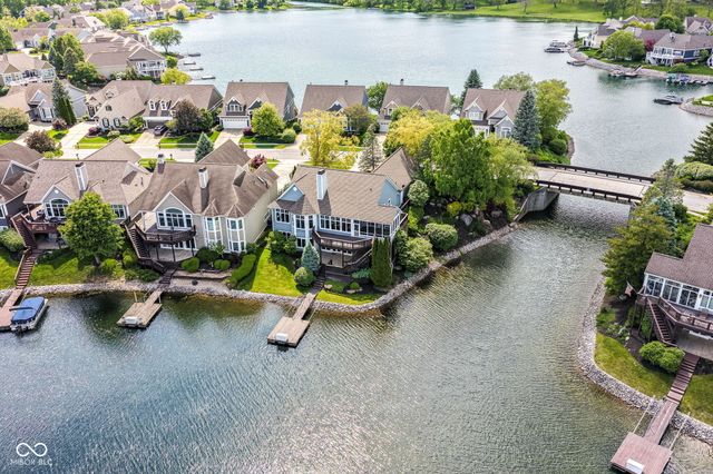 11483 Lake Stonebridge Lane, Fishers, IN 46037