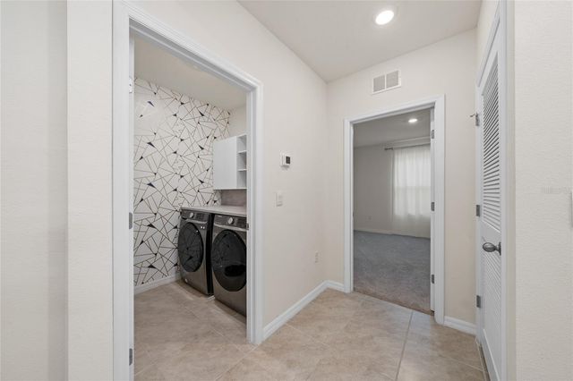 687 GRIFFON AVENUE, Lake Alfred, FL 33850