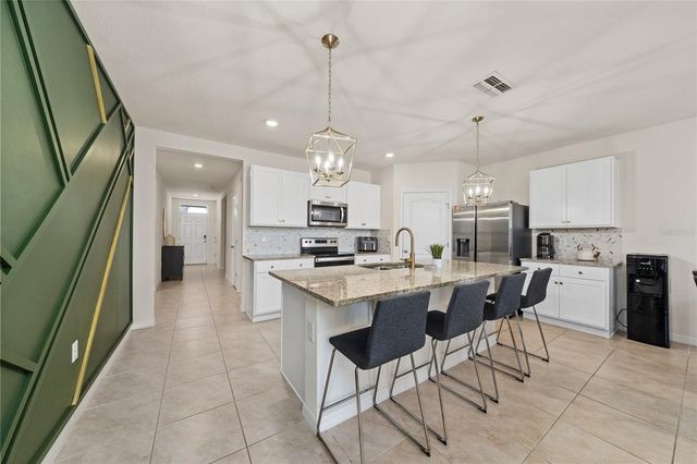 687 GRIFFON AVENUE, Lake Alfred, FL 33850