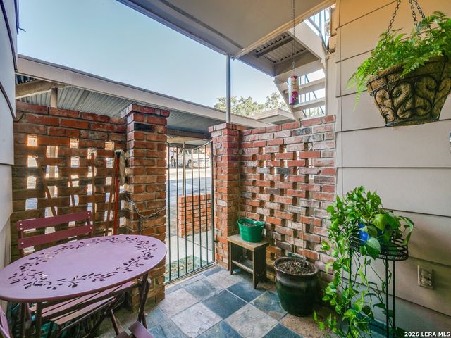 7500 Callaghan Rd Apt 205, San Antonio, TX 78229