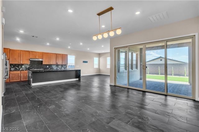 11837 Grassy Plain Avenue, Las Vegas, NV 89138