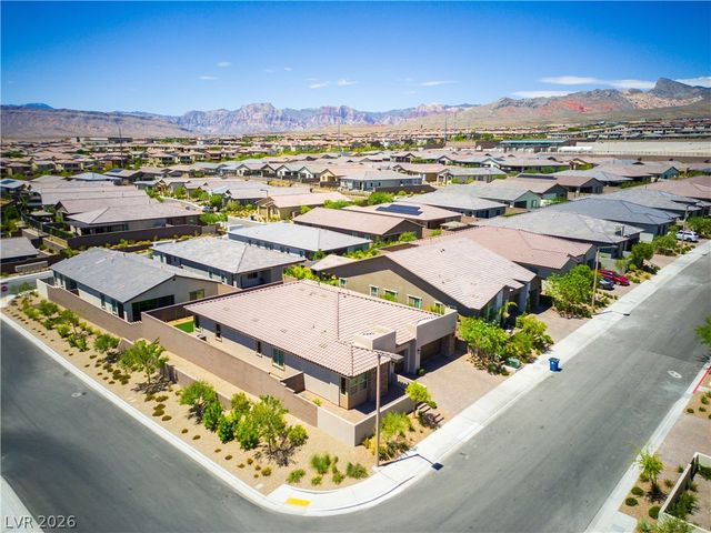 11837 Grassy Plain Avenue, Las Vegas, NV 89138