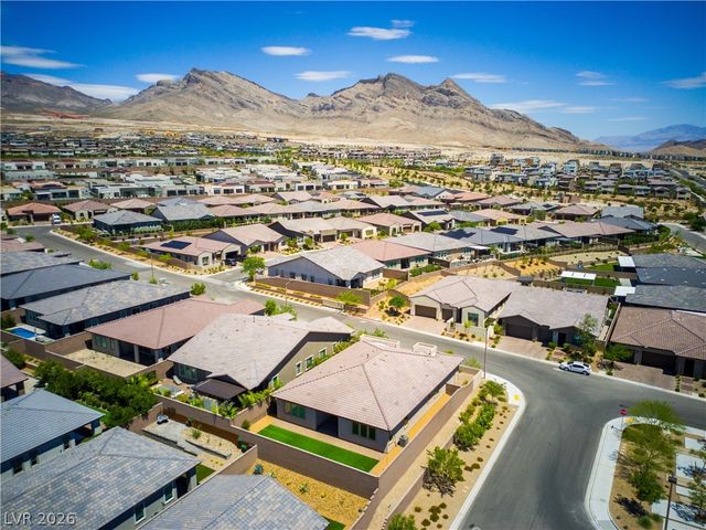 11837 Grassy Plain Avenue, Las Vegas, NV 89138