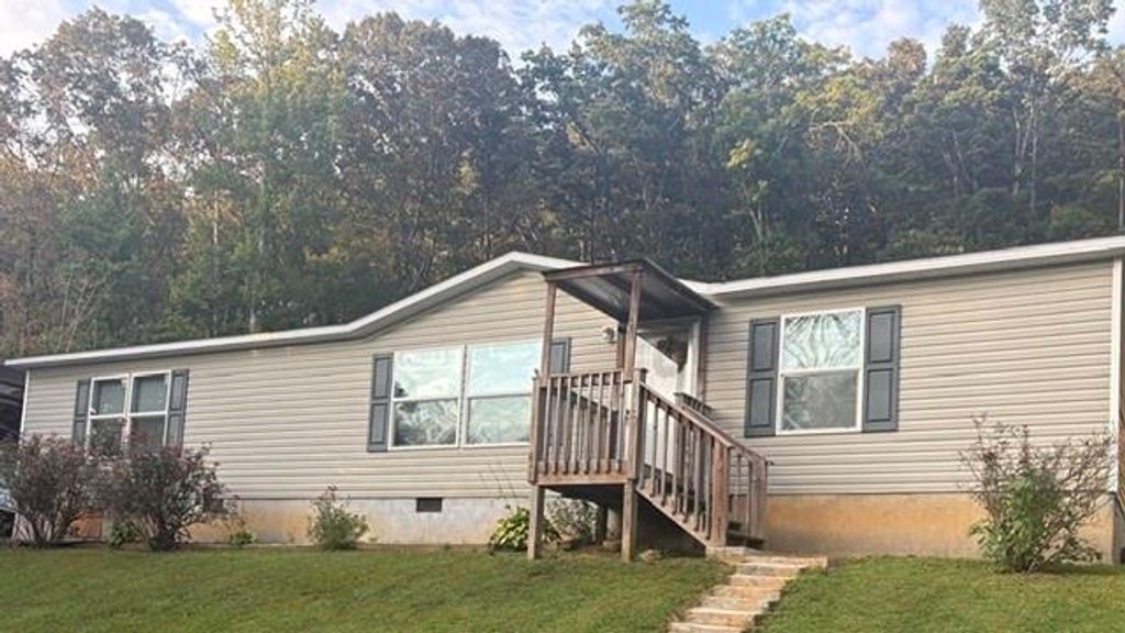 1792 Hwy 136 West, Talking Rock, GA 30175