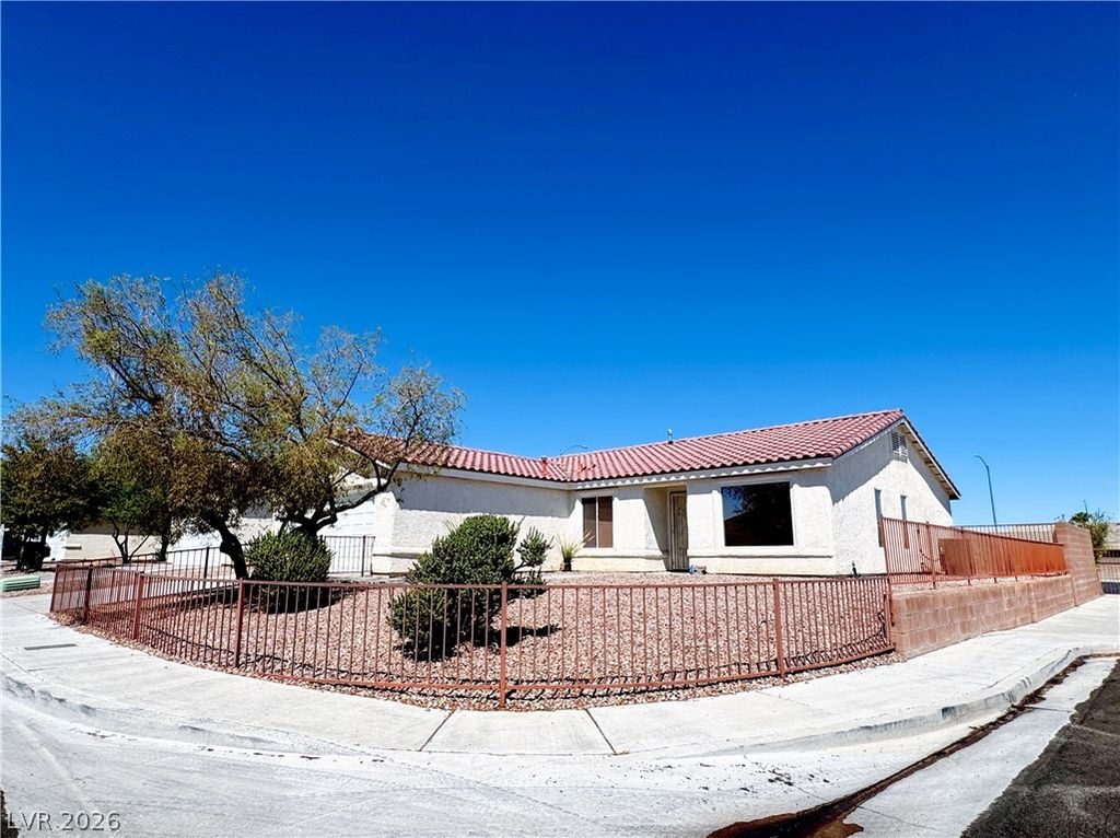 5218 Jungle Orchard Street, North Las Vegas, NV 89031 — photo 2