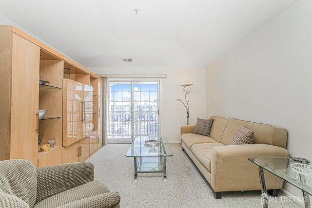 331 Waterford Drive, Edison, NJ 08817