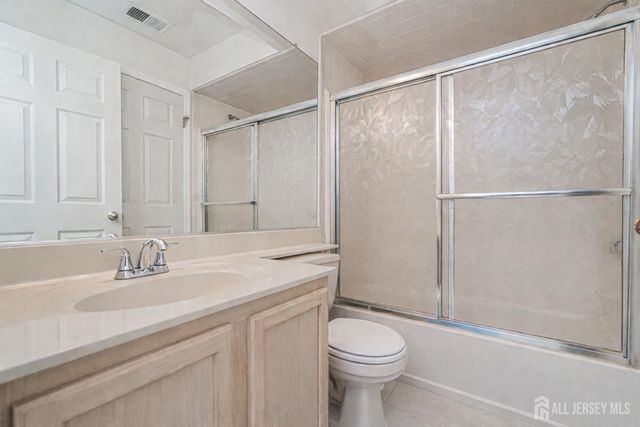 331 Waterford Drive, Edison, NJ 08817