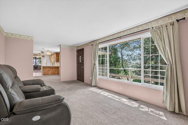 624 Crowson Road, Ashland, OR 97520