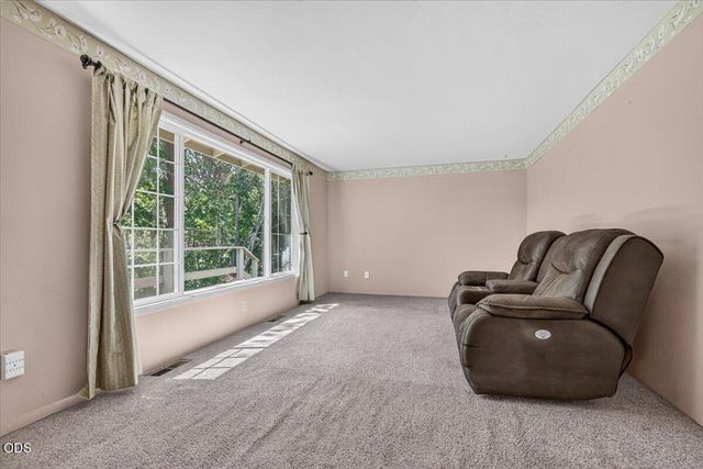 624 Crowson Road, Ashland, OR 97520