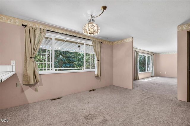 624 Crowson Road, Ashland, OR 97520