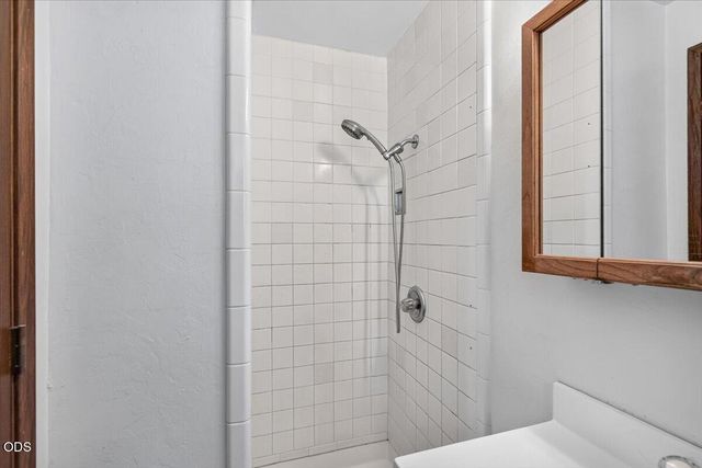 624 Crowson Road, Ashland, OR 97520
