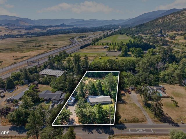 624 Crowson Road, Ashland, OR 97520