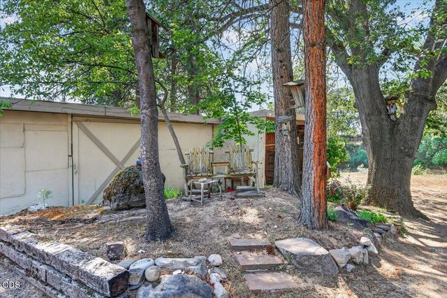 624 Crowson Road, Ashland, OR 97520