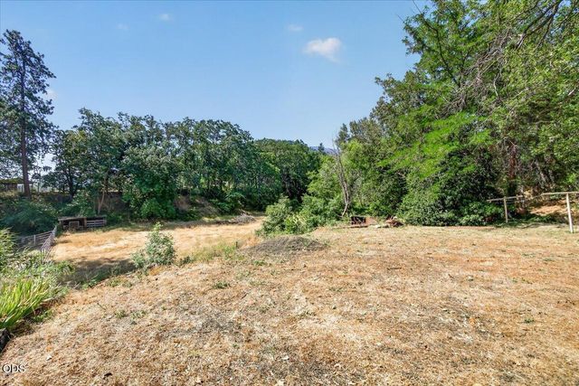 624 Crowson Road, Ashland, OR 97520