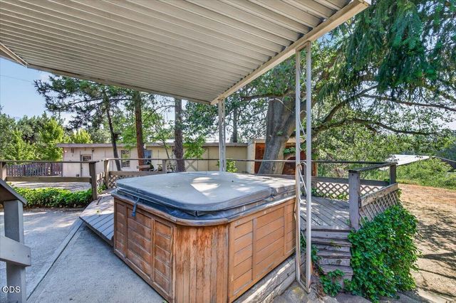 624 Crowson Road, Ashland, OR 97520