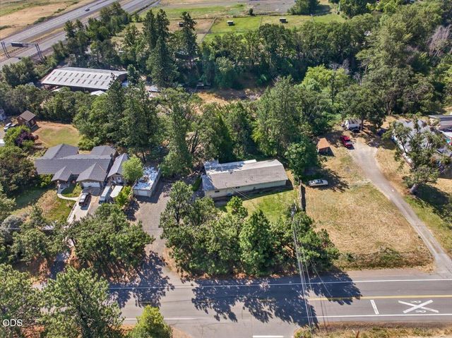 624 Crowson Road, Ashland, OR 97520
