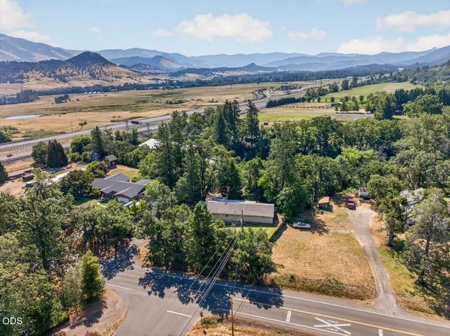 624 Crowson Road, Ashland, OR 97520