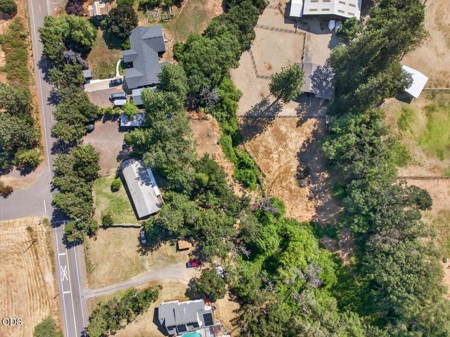 624 Crowson Road, Ashland, OR 97520