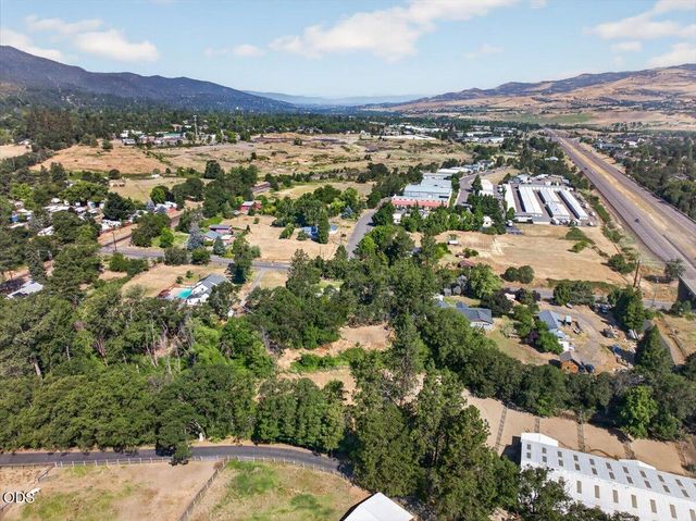 624 Crowson Road, Ashland, OR 97520