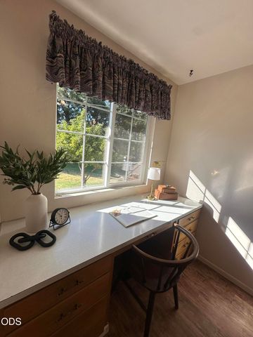 624 Crowson Road, Ashland, OR 97520