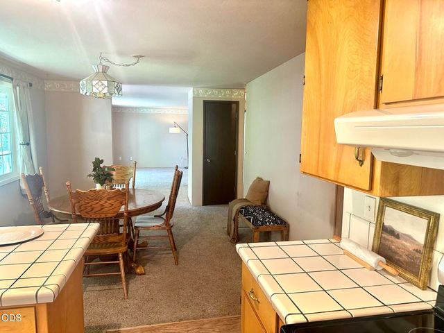 624 Crowson Road, Ashland, OR 97520