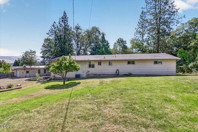 624 Crowson Road, Ashland, OR 97520