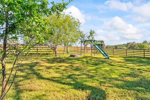 4997 Carbondale rd, Plymouth, CA 95669