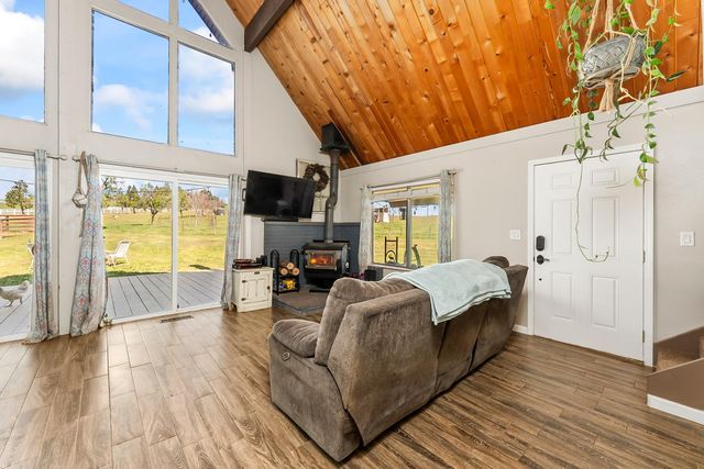 4997 Carbondale rd, Plymouth, CA 95669