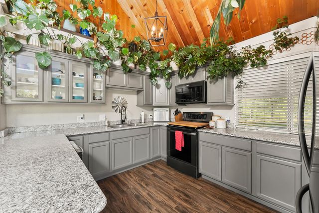 4997 Carbondale rd, Plymouth, CA 95669