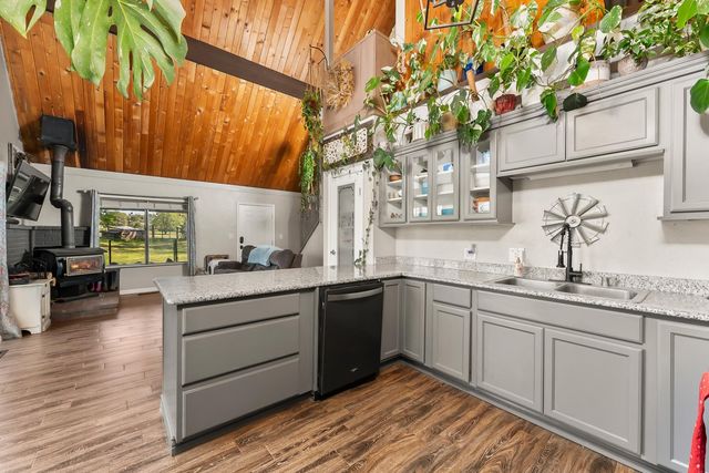 4997 Carbondale rd, Plymouth, CA 95669