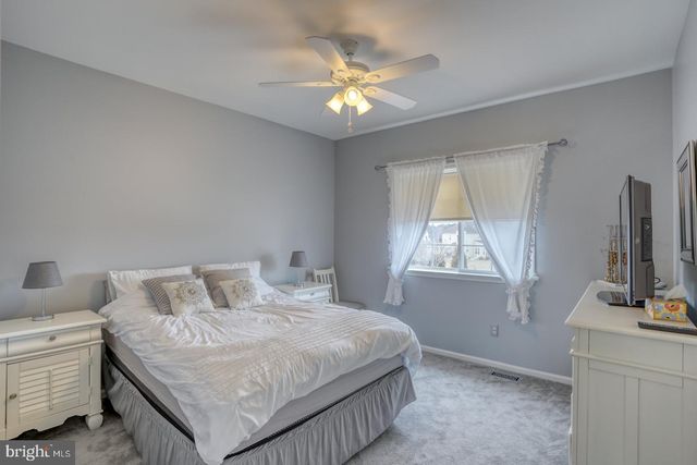 34 BAY BLVD, Newark, DE 19702