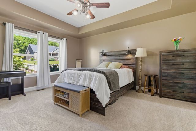 100 Mockingbird Ln, Hartsville, TN 37074