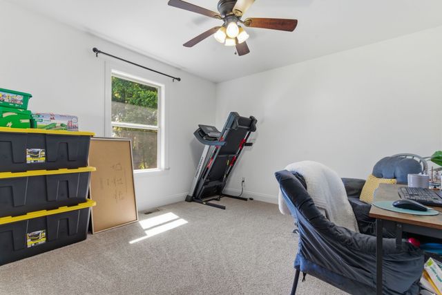 100 Mockingbird Ln, Hartsville, TN 37074