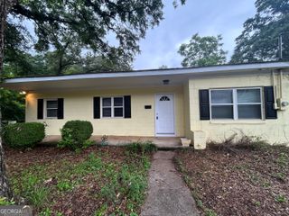 111-1/2 Magnolia Drive, Griffin, GA 30223