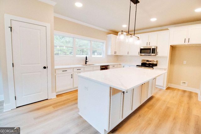 1192 Sunset Cove, Tignall, GA 30668