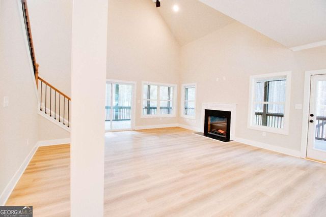 1192 Sunset Cove, Tignall, GA 30668