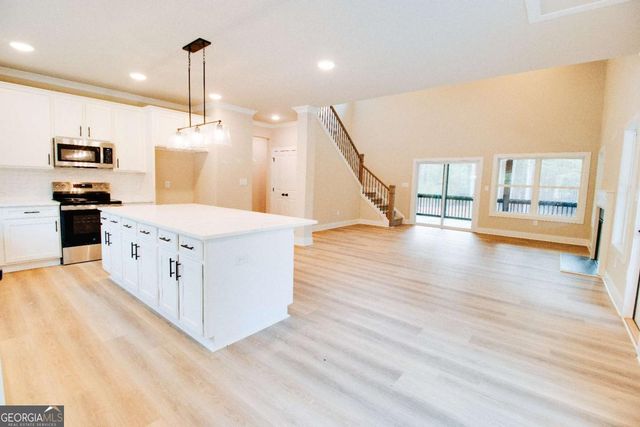 1192 Sunset Cove, Tignall, GA 30668