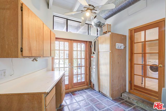 15511 Woodcrest, Sherman Oaks, CA 91403